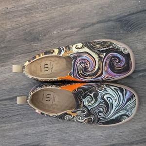 Starry night slip on tennis shoe size 8, UIN brand